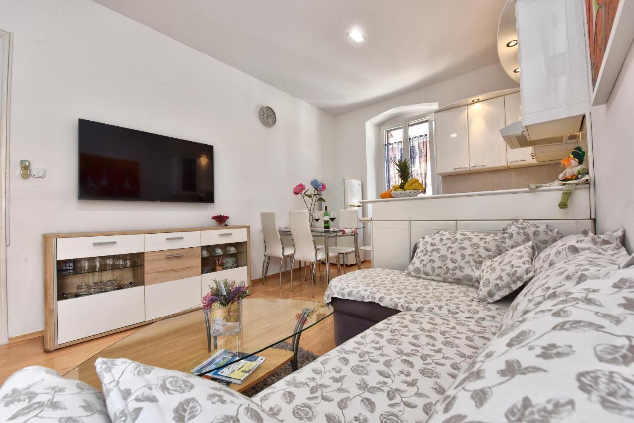 Premium Apartment Aria פורץ מראה חיצוני תמונה