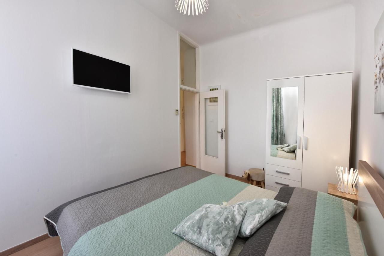 Premium Apartment Aria פורץ מראה חיצוני תמונה