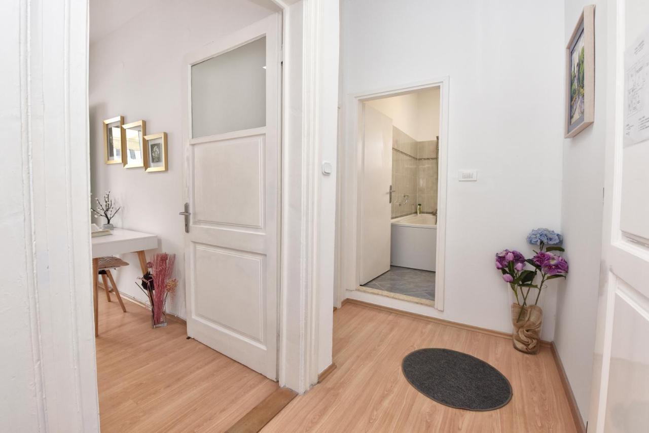 Premium Apartment Aria פורץ מראה חיצוני תמונה