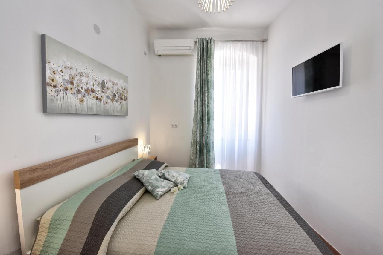 Premium Apartment Aria פורץ מראה חיצוני תמונה