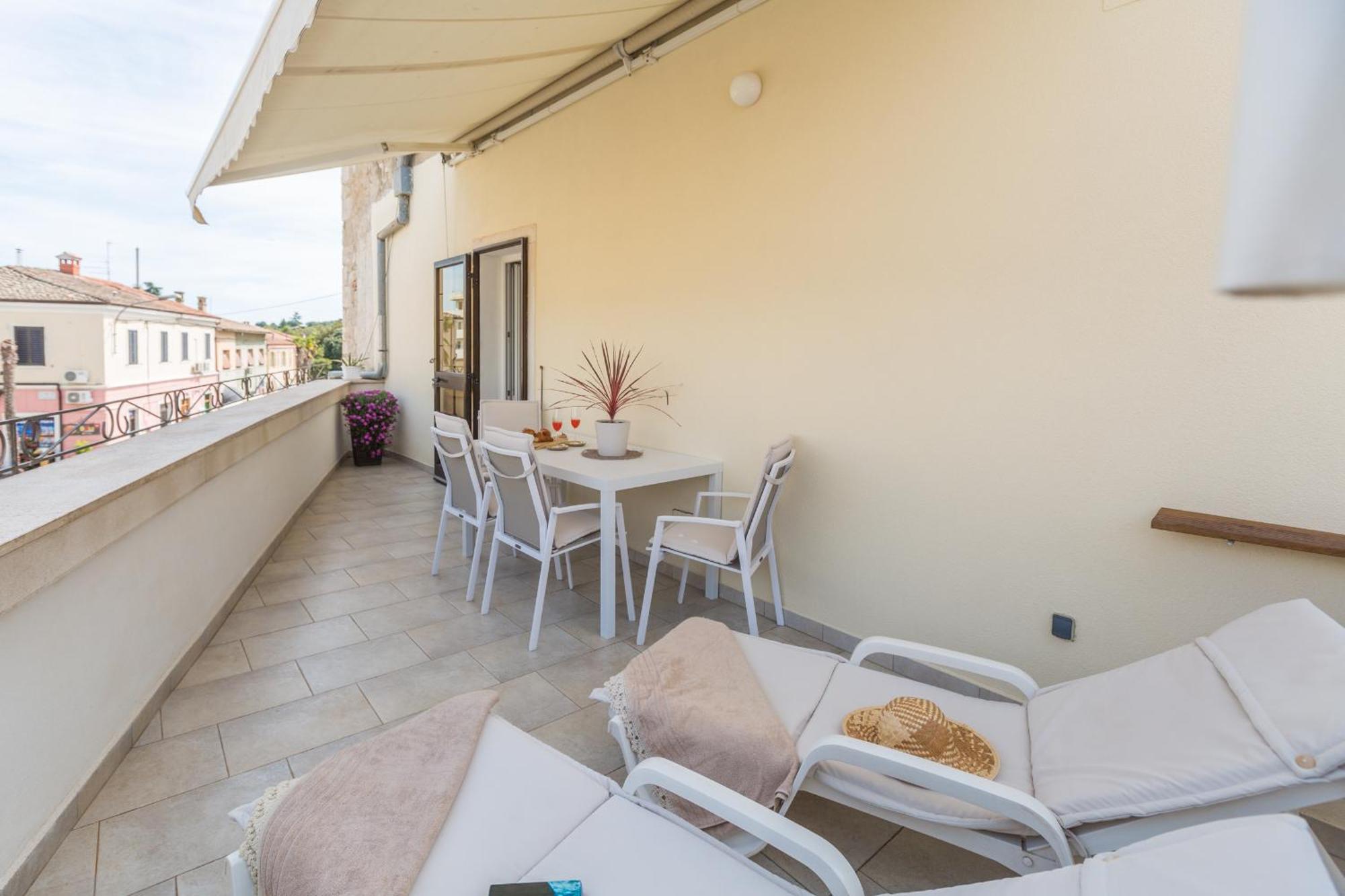 Premium Apartment Aria פורץ מראה חיצוני תמונה